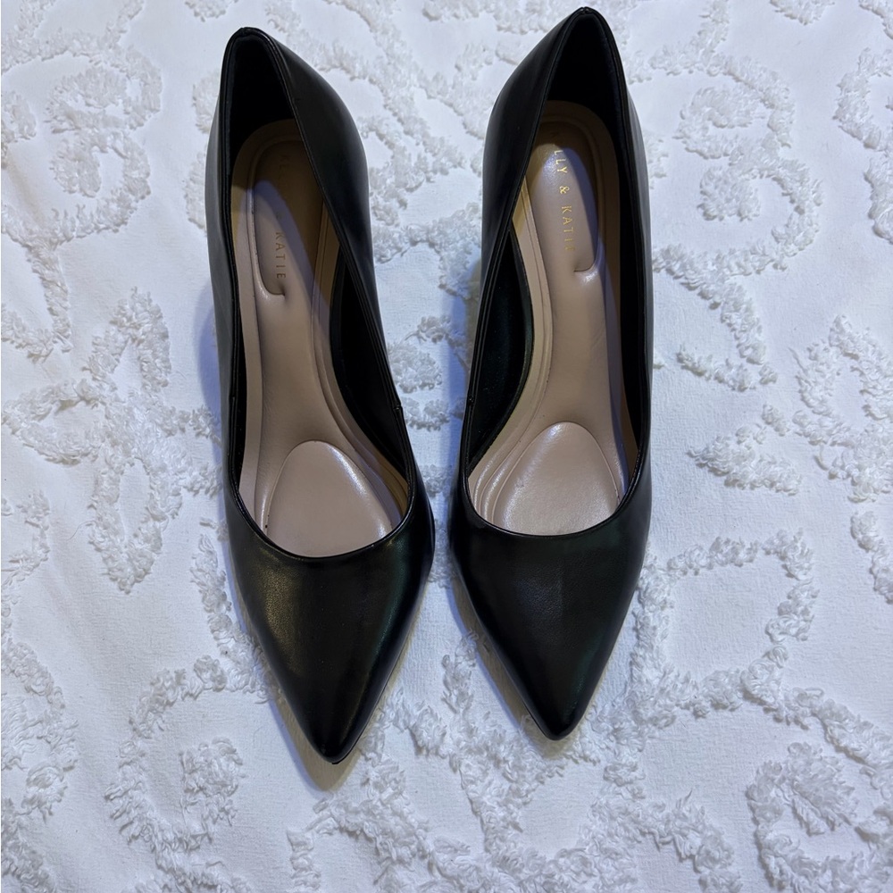 Katy & Kelly Elegant Black Women's Pumps